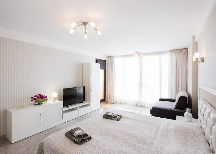 Apartment Americas De Lux 98m2 *